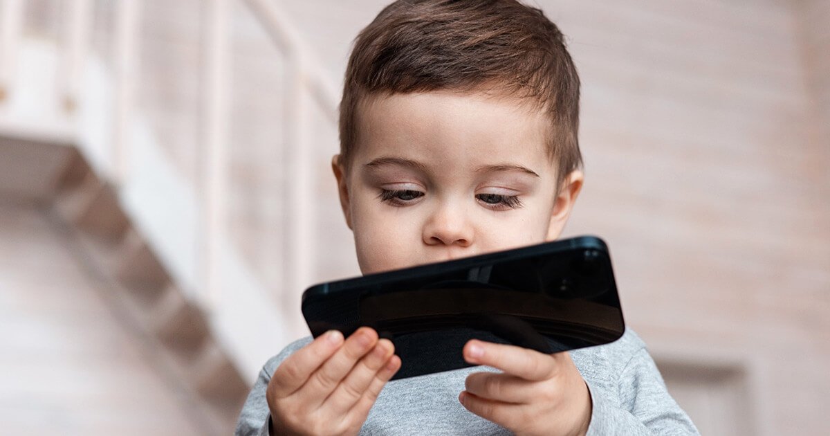 consigli limitare uso tecnologia bambini